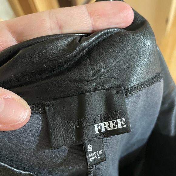 #84- WILFRED FREE-size small , leather like leggings - Picture 3 of 3